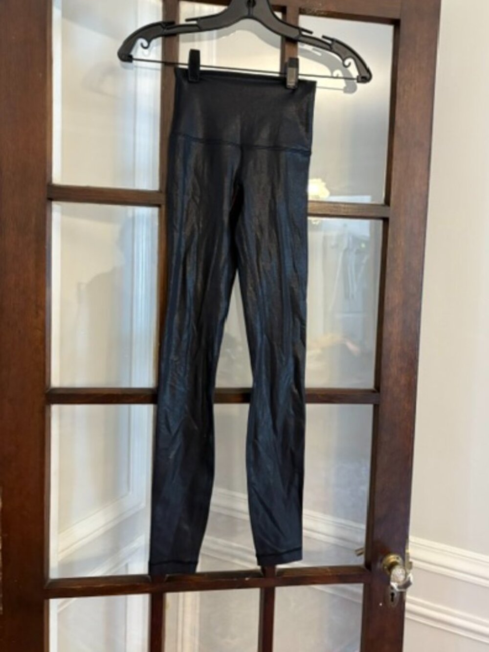 Lululemon Foil Finish Leggings in Black, Size 0